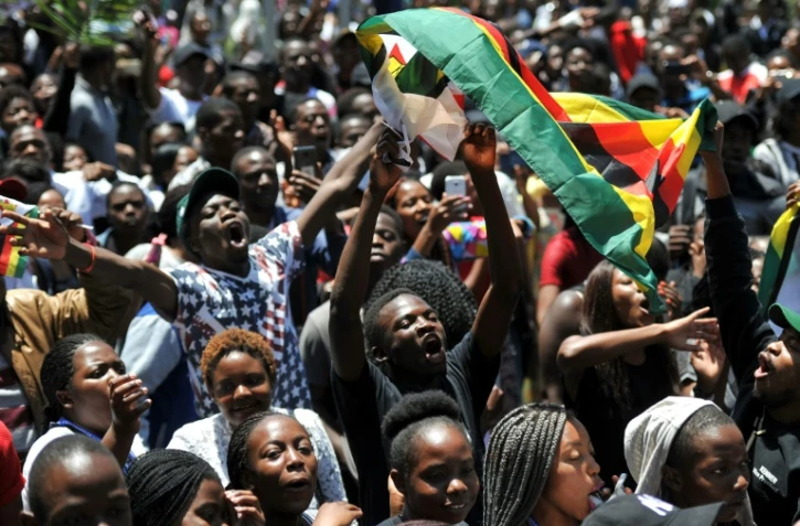 Manifestation à l'université d'Harare le 20 novembre 2017 pour le départ du président zimbabwéen Robert Mugabe 