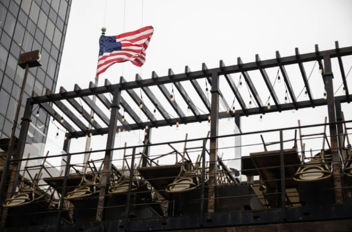Un restaurant vide à New York le 2 décembre 2021. Aux Etats-Unis, cinq cas du variant Omicron ont été confirmés jeudi dans l'Etat de New York, un dans le Minnesota et un à Hawaï