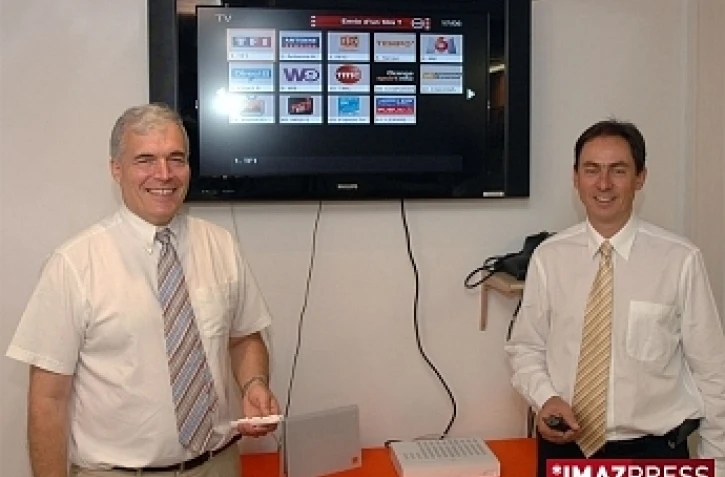 Mercredi 17 juin 2009 Benoît Eymard, directeur de l'Outre-Mer Orange et Christian Blaize, directeur Réunion-Mayotte Orange, ont présenté l'offre TV