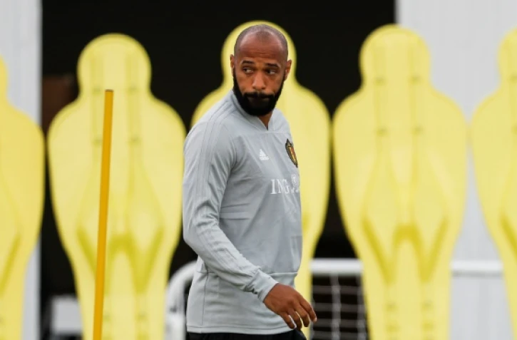 Le Français Thierry Henry, adjoint du sélectionneur espagnol de la Belgique, Roberto Martinez, lors d'un entraînement au Park Arena de Sotchi, le 16 juin 2018
