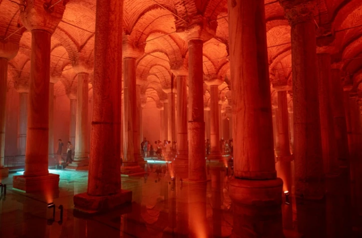 La citerne basilique de l'empereur Justinien rouverte au public, le 26 juillet 2022 à Istanbul, en Turquie