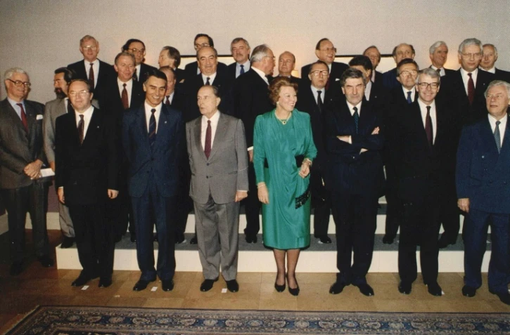 Photo de famille des dirigeants européens le 9 décembre 1991 à Maastricht