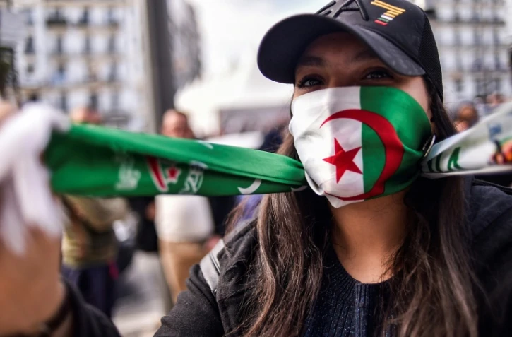 Des lycéens et étudiants algériens manifestent dans le centre d'Alger dimanche 10 mars 2019 contre un 5e mandat du président Abdelaziz Bouteflika