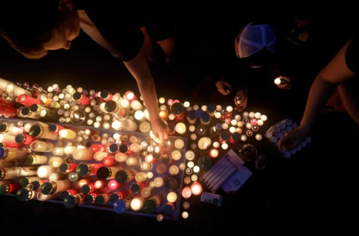 Un mémorial improvisé à Graz, en Autriche, après la tuerie qui a fait dix morts dans un lycée de la ville, le 10 juin 2025