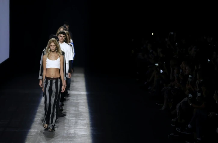 Des mannequins lors du défilé d'Alexander Wang le 12 septembre 2015 à New York