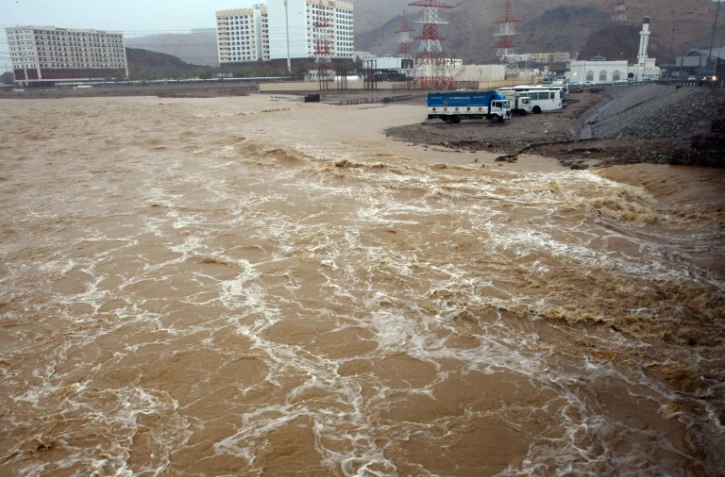 Les rues de la capitale omanaise inondée par des pluies torrentielles provoquées par le cyclone tropical Shaheen, le 3 octobre 2021