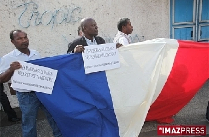 Jeudi 9 Juillet 2009

Bain de foule du  premier ministre François Fillon