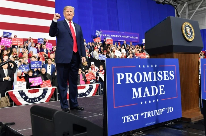 Le président américain Donald Trump devant des militants républicains le 10 mars 2018 à Moon Township (Pennsylvanie) 