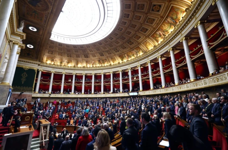 La proposition de loi pour réintroduire des néonicotinoïdes en France poursuit mardi son examen en commission des Affaires économiques