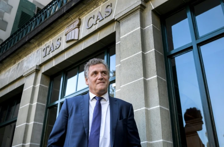 L'ancien N.2 de la Fédération internationale de football et ex-secrétaire génértal de la Fifa, le Français Jérôme Valcke, à la sortie du TAS à Lausanne, le 11 octobre 2017