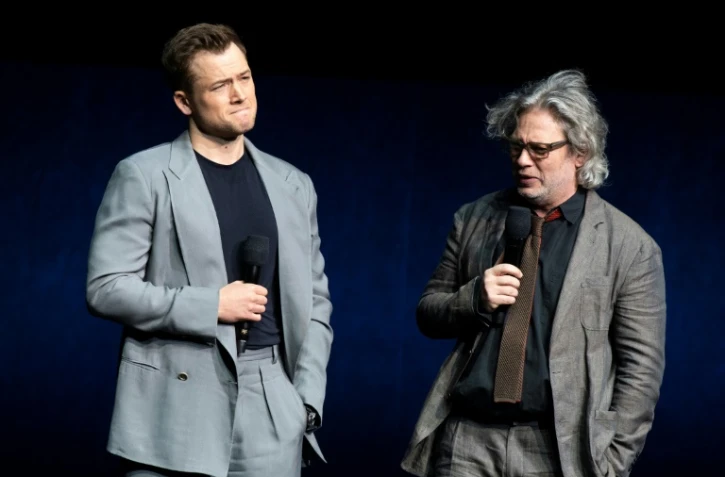Le réalisateur britannique Dexter Fletcher (D) et l'acteur Taron Egerton à Las Vegas, le 4 avril 2019