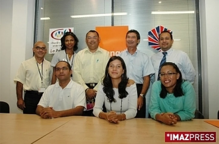 Vendredi 17 juillet 2009: Conférence de presse d'Orange Réunion à propos de la signature de 34 contrats en alternance pour 2009