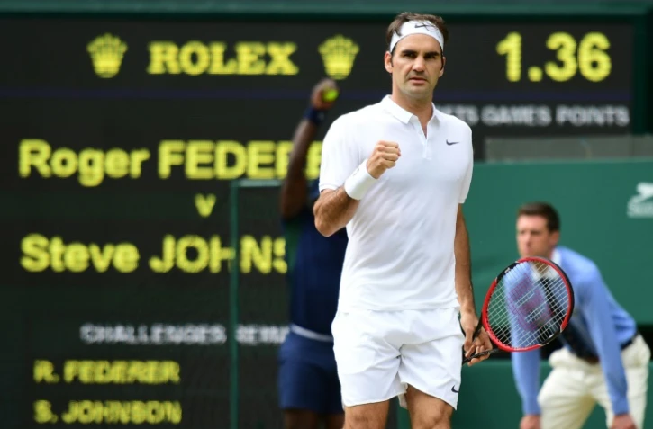 Le Suisse Roger Federer lors de son match remporté face à l'Américain Steve Johnson, le 4 juillet 2016 à Wimbledon 