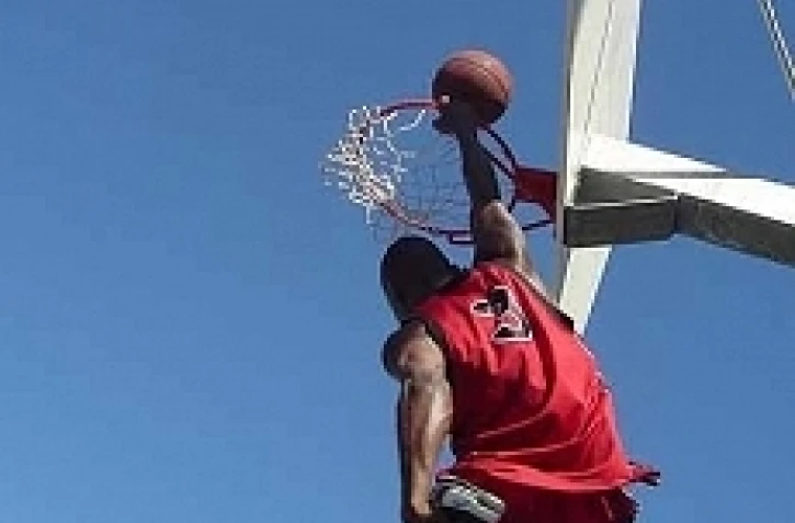 Street basket