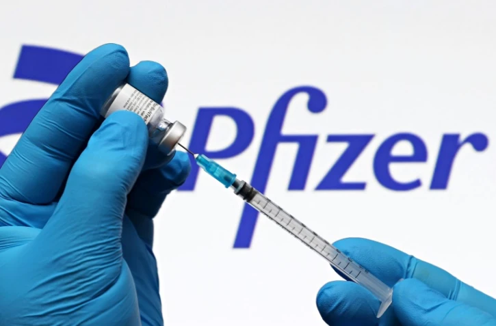 La pilule anti-Covid de Pfizer doit être administrée le plus tôt possible après l'apparition des symptômes, et administrée durant cinq jours, une fois toutes les 12 heures