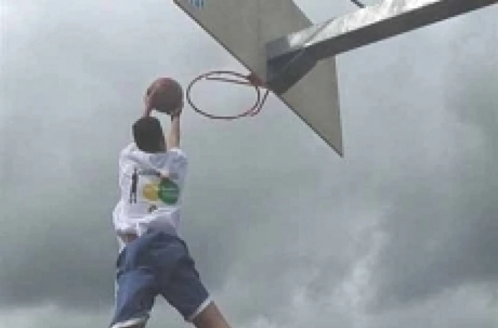 Mercredi 5 août 2009 Street Basket Tour au Tampon (photo: Arnaud de Ribas)
