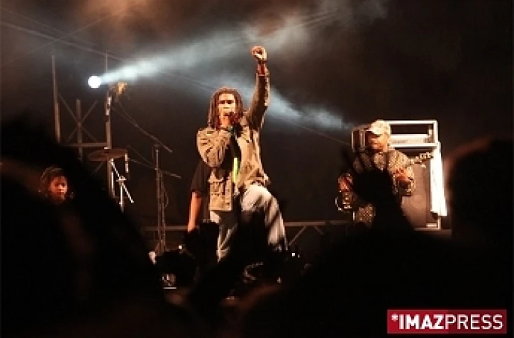Jeudi 6 août 2009

Sakifo concert de Kaf Malbar