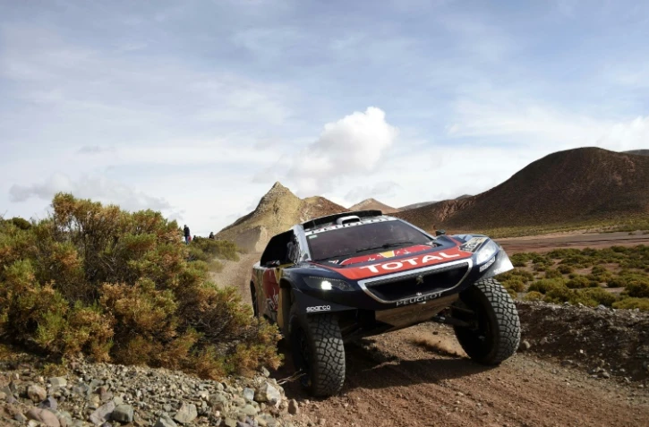 La Peugeot de Sébastien Loeb, lors de la 4e étape du Dakar, le 6 janvier 2016 autour de Jujuy en Argentine