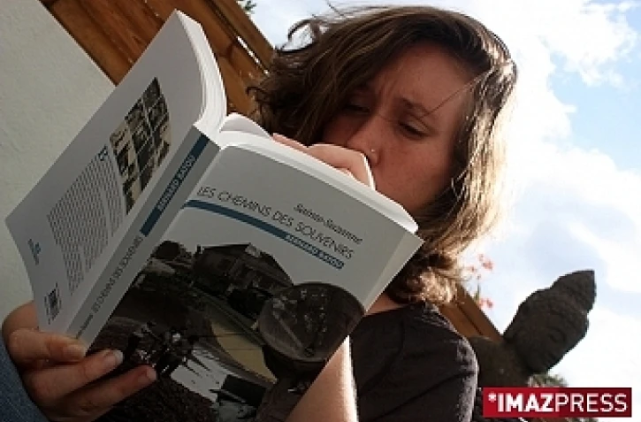 &quot;Les chemins des souvenirs&quot; est la dernière publication de l'écrivain Bernard Batou