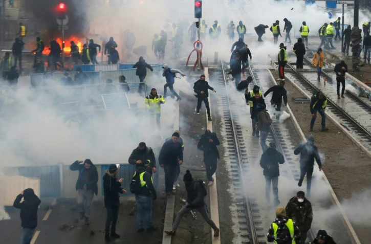 Heurts entre manifestants "gilets jaunes" et forces de l'ordre, le 12 janvier 2019 à Caen