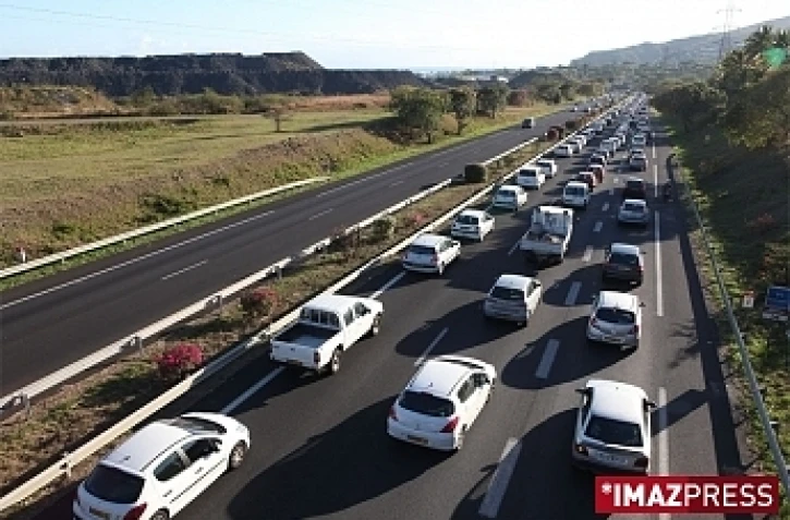 Lundi 31 août 2009
Barrage routier sur la RN1