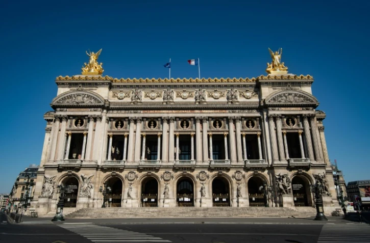 L'Opéra national de Paris va réaliser des travaux de rénovation l'obligeant à fermer la scène du Palais Garnier de "mi-2027 à mi-2029" puis celle de l'Opéra Bastille à partir de "mi-2030" pour au moins deux ans