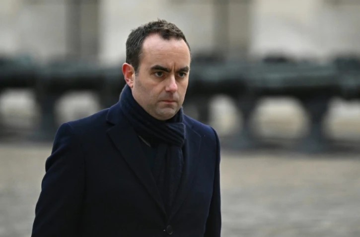 Le ministre français des Armées, Sébastien Lecornu, le 8 janvier 2024 à Paris