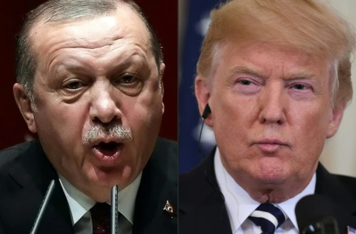 Montage créé le 11 août 2018 montrant la photo du président turc Recep Tayyip Erdogan (d) prise le 26 janvier 2018 à Ankara et celle du président américain Donald Trump (g) prise le 30 juillet 2018 à Washington