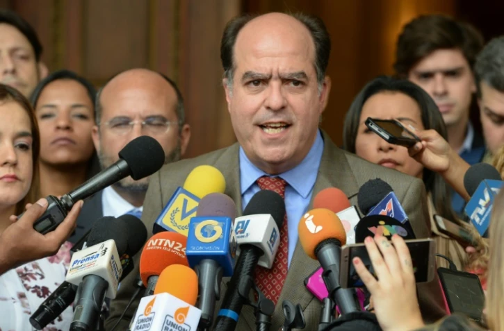 Julio Borges, président du Parlement vénézuélien et opposant au président Nicolas Maduro, fait une déclaration aux médias, le 29 août 2017 à Caracas