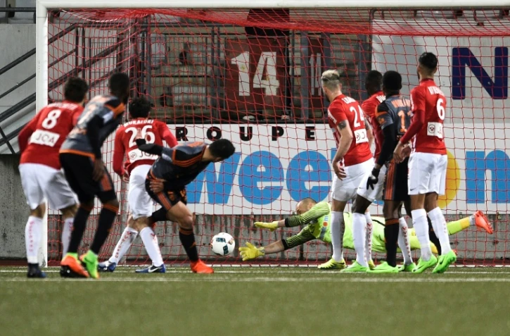 Le Lorientais Wesley Lautoa inscrit un but (validé par la goal line technology) face à Nancy, le 18 mars 2017 au stade Marcel Picot