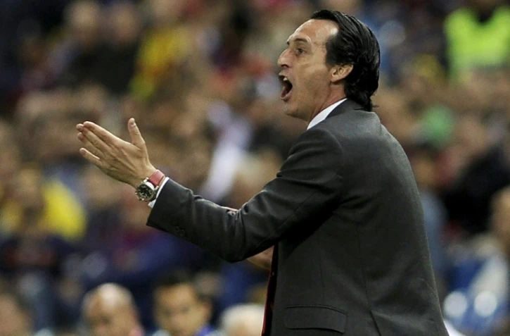 Unai Emery, alors entraîneur de Séville? réagit lors du match face au Barça en finale de la Coupe du Roi au stade Vincente Calderon, le 22 mai 2016
