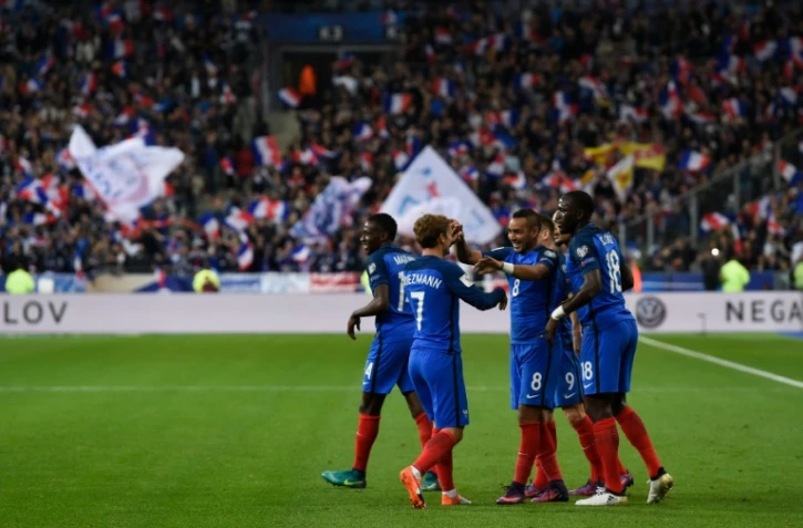 La joie des joueurs de l'équipe de France après le but de Dimitri Payet contre la Bulgarie, le 7 octobre 2016 au Stade de France