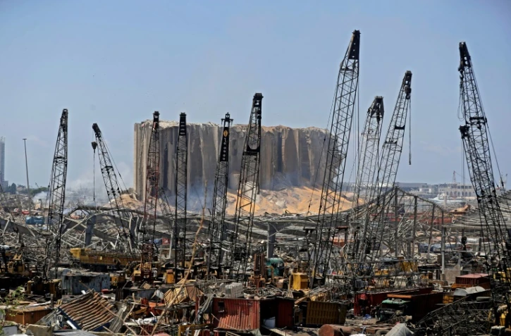Les dégâts dans le port de Beyrouth dévasté par l'explosion le 5 août 2020