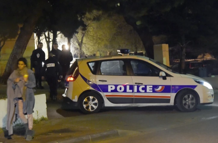 Des policiers sur les lieux d'une fusillade à Marseille où trois hommes ont été tués, le 3 avril 2016 