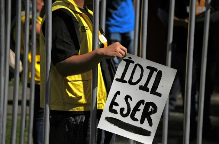 Des membres d'Amnesty International manifestent devant l'ambassade de Turquie au Mexique pour la libération d'Idil Eser, directrice d'Amnesty International en Turquie, le 31 juillet 2017 à Mexico