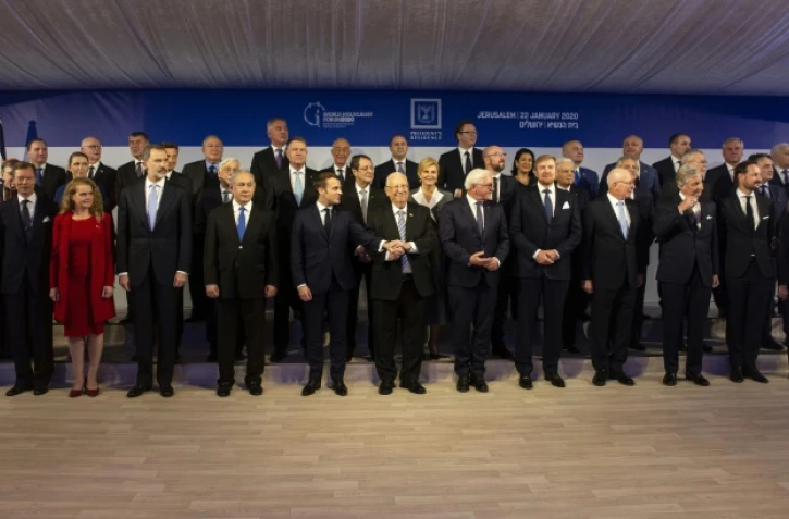 Photo de famille des dirigeants invités aux commémoration du  75e anniversaire de la libération du camp nazi d'Auschwitz, le 22 janvier 2020 à la résidence du président israélien Reuven Rivlin à Jérusalem