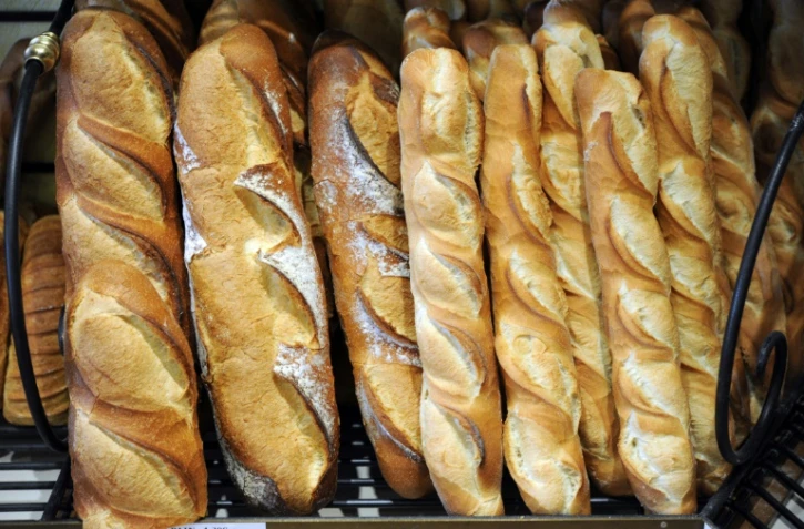 De nombreux produits du quotidien, certains emblématiques de la gastronomie française, sont issus de différents types de fermentation (pain, vin, fromage, beurre, saucisson, choucroute...)