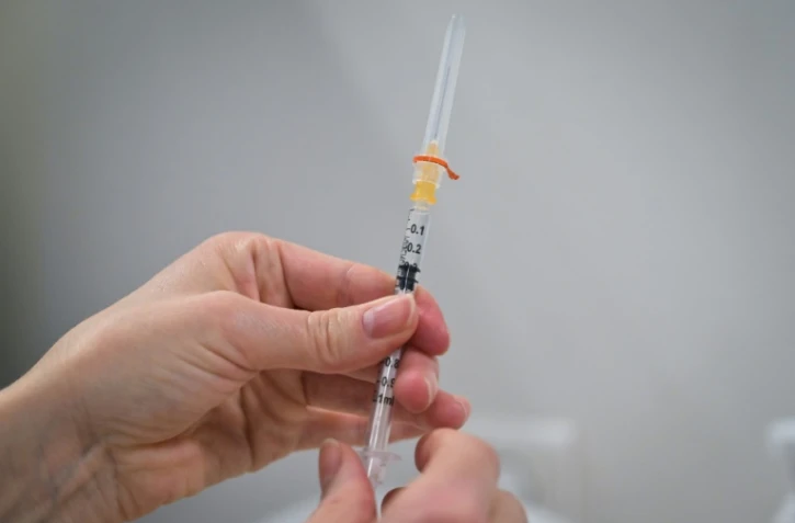 Vaccination au CHRU de Bretonneau, à Tours (centre) le 6 janvier 2021