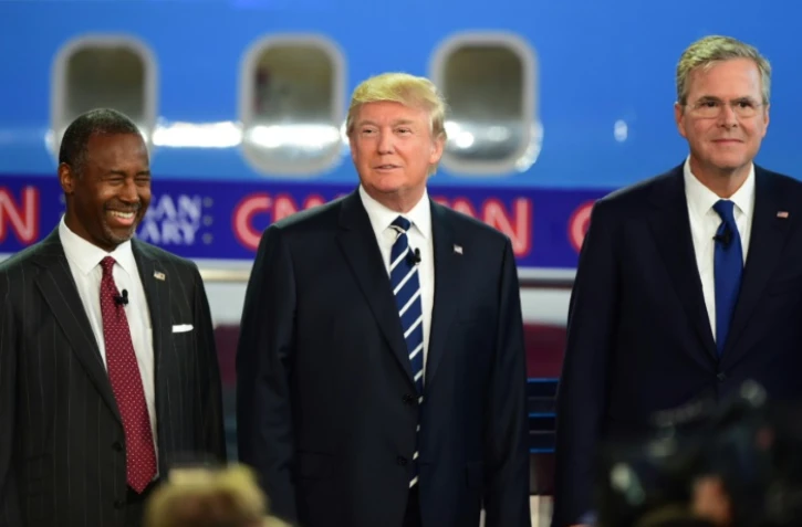 Les républicains Ben Carson (g), Donald Trump (c) et Jeb Bush, lors du débat pour les primaires, le 16 septembre 2015 à Simi Valley, en Californie