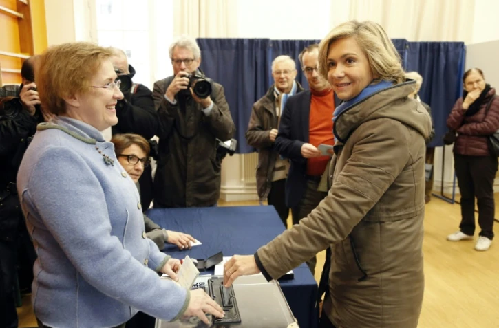 Valérie Pécresse vote à Versailles le 6 décembre 2015