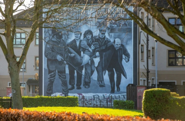 Une fresque représentant les manifestations du Bloody Sunday, dans le quartier catholique de Bogside, à Londonderry