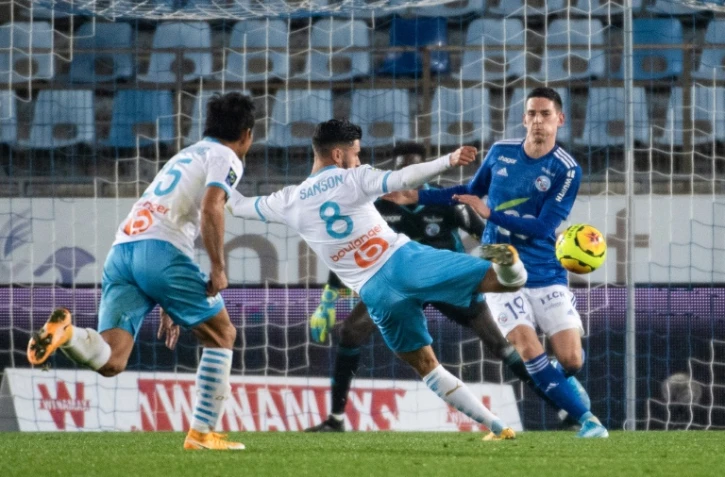 Le milieu de Marseille Morgan Sanson (c) marque l'unique but du match sur le terrain de Strasbourg, le 6 novembre 2020  