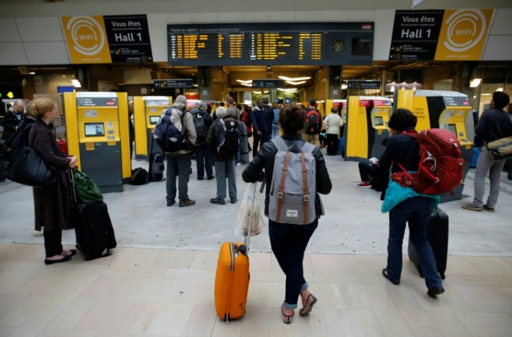 Le trafic est interrompu au départ et à l'arrivée de la gare Montparnasse à Paris