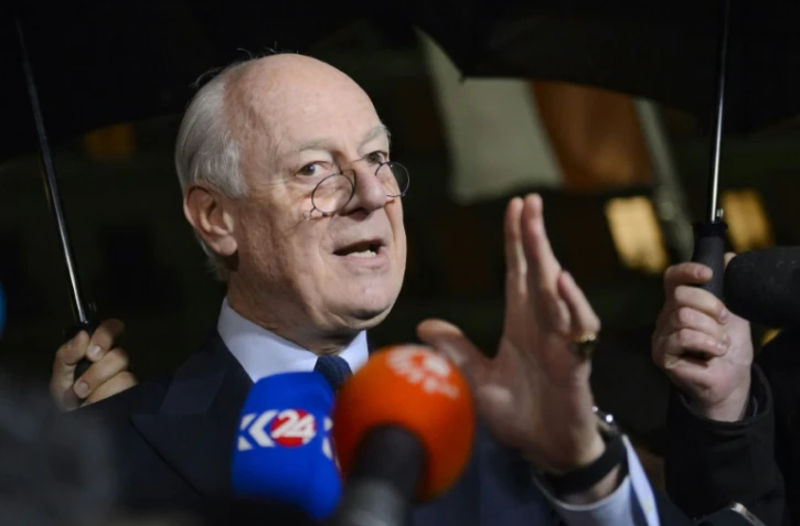 L'émissaire de l'ONU Staffan de Mistura s'adresse à la presse à Genève lors des pourparelrs sur la Syrie, le 3 février 2016
