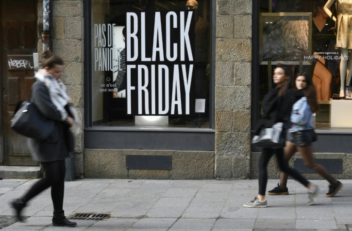Promotion pour le "Black Friday" dans un magasin Ă Rennes, le 24 novembre 2017