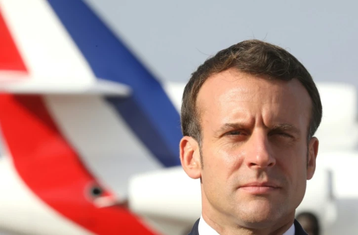 Emmanuel Macron à l'aéroport international de Niamey au Niger le 22 décembre 2019