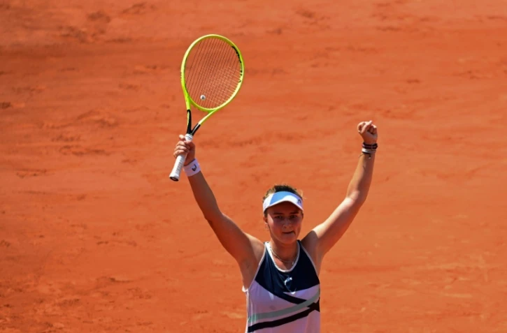 La Tchèque Barbora Krejcikova après sa victoire contre Coco Gauff en quart de finale de Roland-Garros, le 9 juin 2021 à Paris