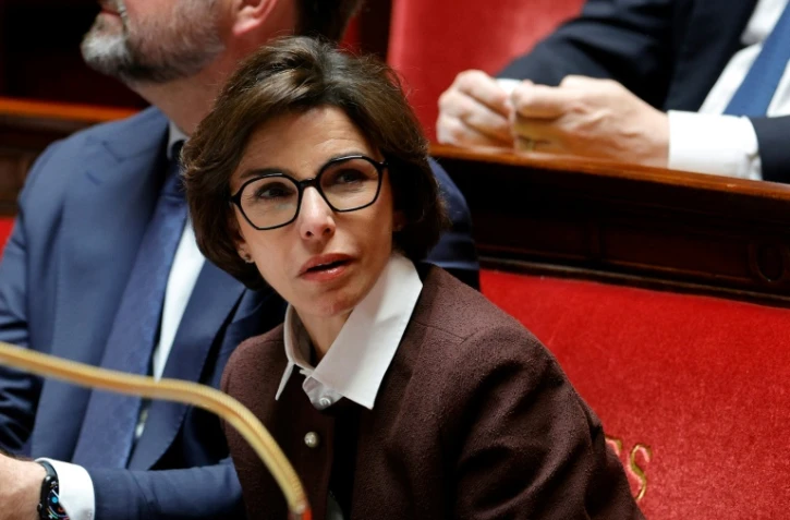 La ministre française de la Culture, Rachida Dati, assiste à une séance de questions au gouvernement à l'Assemblée nationale, à Paris, le 10 juin 2025