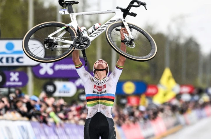 Mathieu van der Poel vainqueur du Tour de France à Audenaarde le 31 mars 2024