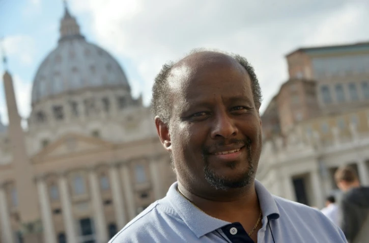 Le prêtre érythréen Mussie Zerai, en lice pour le Nobel de la Paix, au Vatican le 4 octobre 2015